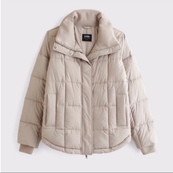Abercrombie & Fitch Jackets & Blazers - Abercrombie & Fitch Beige Puffer Jacket